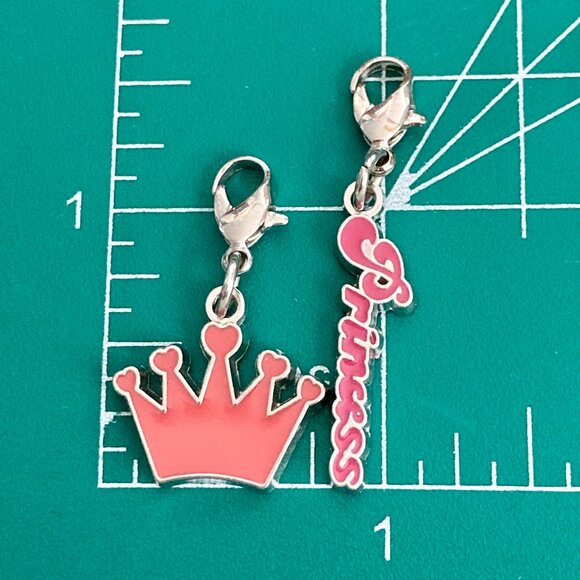 Vintage Disney Princess Crown Clip On Charms Zipper Pull Pink Enamel Signed - Picture 5 of 5
